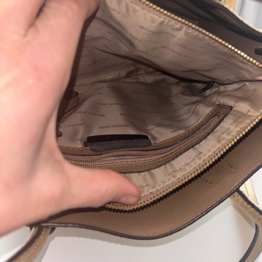 Michael Kors Mercer Metallic Gold Pebble Leather Shoulder Crossbody Tote Bag - Picture 10 of 12